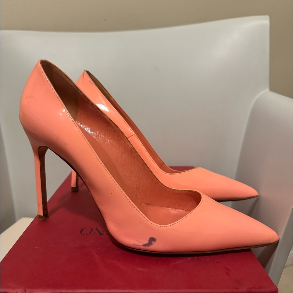 Manolo blahnik neon peach 38.5 preloved super low price.